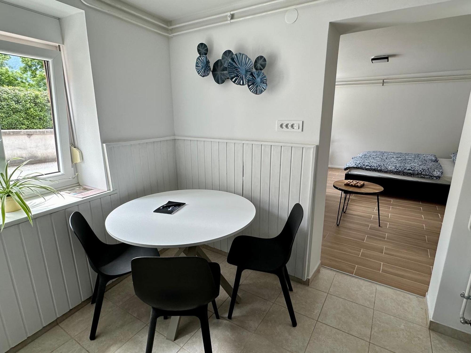 Alpine Echo Apartments Бовец Номер фото